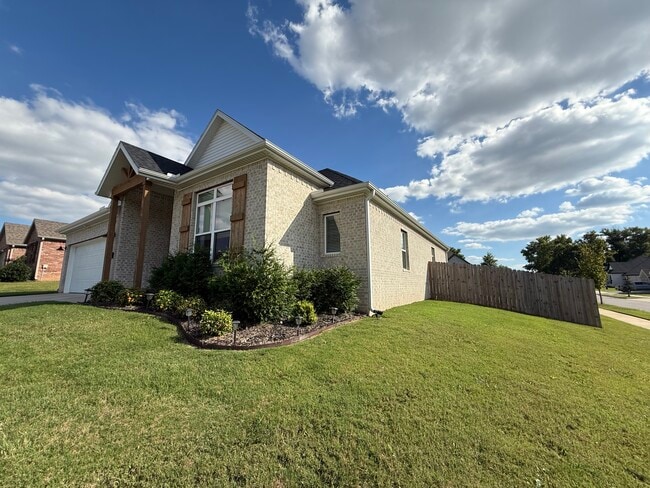 6049 W Quinn St in Fayetteville, AR - Building Photo - Building Photo