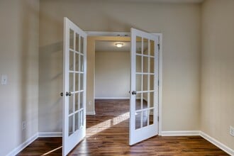 13918 Brooks Dr in Athens, AL - Building Photo - Building Photo