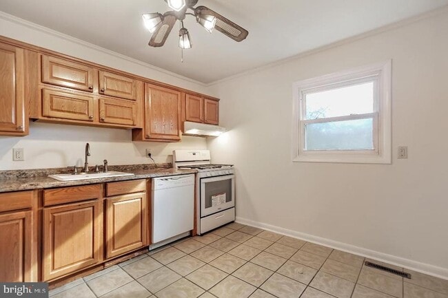 996 Boggs Dr in Dover, DE - Building Photo - Building Photo