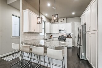 5840 Darling St in Houston, TX - Building Photo - Building Photo