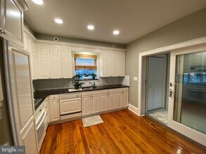 1127 Penn Ave in Wyomissing, PA - Building Photo - Building Photo