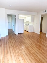 158 N Normandie Ave, Unit 201 in Los Angeles, CA - Building Photo