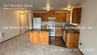 507 Whitney Dr in Newberg, OR - Building Photo - Building Photo