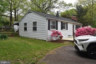 6497 Windham Ave in Alexandria, VA - Building Photo