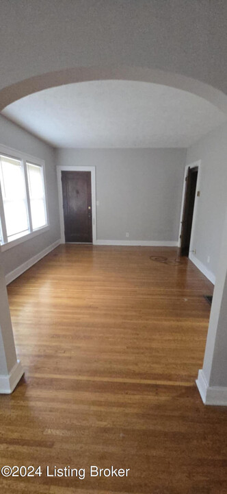 1841 Roanoke Ave in Louisville, KY - Building Photo
