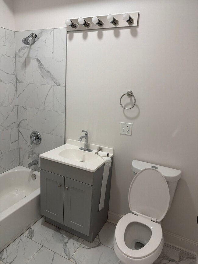 1529 E 72nd St, Unit 1529 e 72nd st