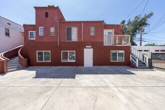 1287 Queen Ann Pl in Los Angeles, CA - Building Photo - Building Photo