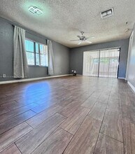 5318 Tennis Ln in Delray Beach, FL - Building Photo - Building Photo