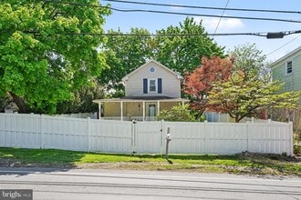 504 W Pothouse Rd in Phoenixville, PA - Building Photo - Building Photo