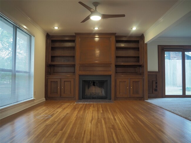 property at 10319 Raritan Dr