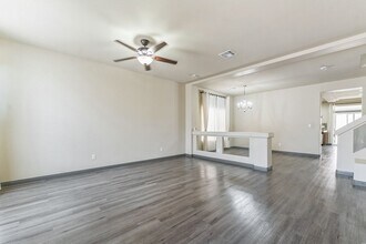 6360 Stag Hollow Ct in Las Vegas, NV - Building Photo - Building Photo