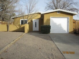 13104 Oriente Ave NE in Albuquerque, NM - Building Photo
