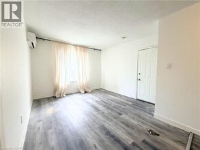 120 Charles St in Hamilton, ON - Building Photo - Building Photo