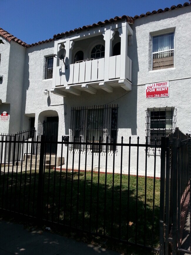 843 in Los Angeles, CA - Foto de edificio - Building Photo