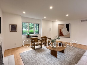 7716 Creekwood Ln in Cincinnati, OH - Building Photo - Building Photo