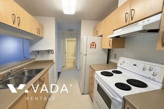 3520 Crowley Dr in Vancouver, BC - Building Photo - Building Photo