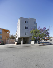 3986 Ingraham St in Los Angeles, CA - Building Photo - Building Photo