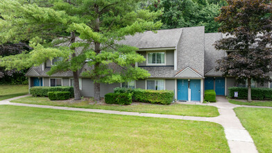 Meadowbrook Estates in Fulton, NY - Foto de edificio - Building Photo