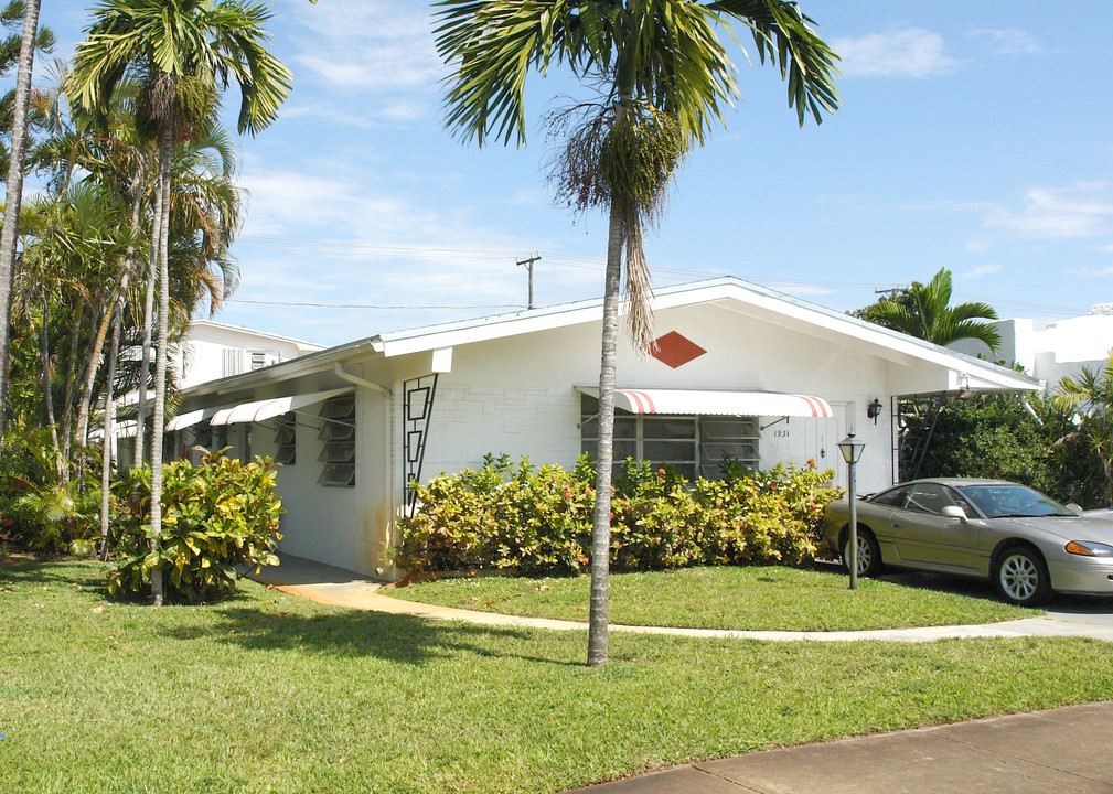 1931 Pierce St in Hollywood, FL - Building Photo