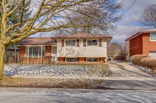 315 Rosemount Dr in Kitchener, ON - Building Photo