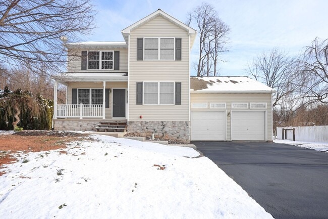 property at 108 Commodore Dr