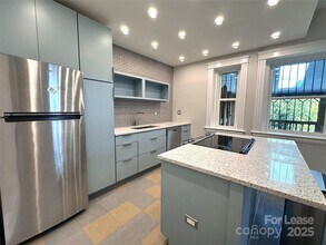 132 Biltmore Ave in Asheville, NC - Building Photo - Building Photo