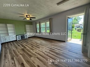 2209 Catalina Ln in Springfield, IL - Building Photo - Building Photo