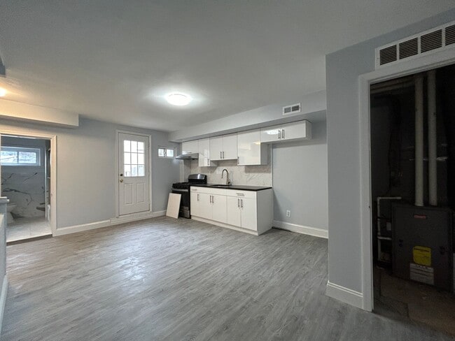 property at 915 Washington Ave