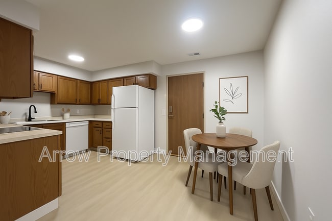 property at 515 W Saunders Ave