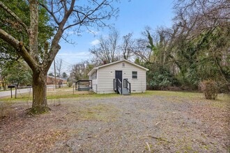 700 Ross Rd in Lillington, NC - Building Photo - Building Photo