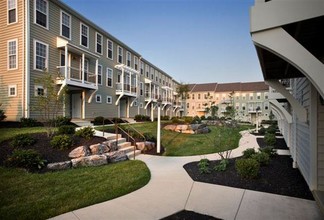 Florin Hill Apartment Homes in Mount Joy, PA - Building Photo - Building Photo