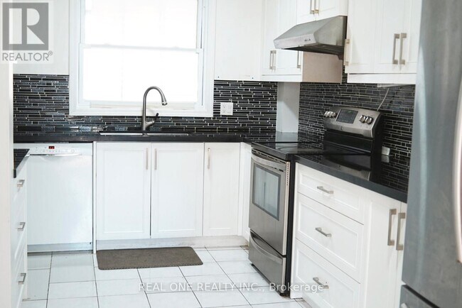 81 Brookmill Blvd in Toronto, ON - Building Photo - Building Photo