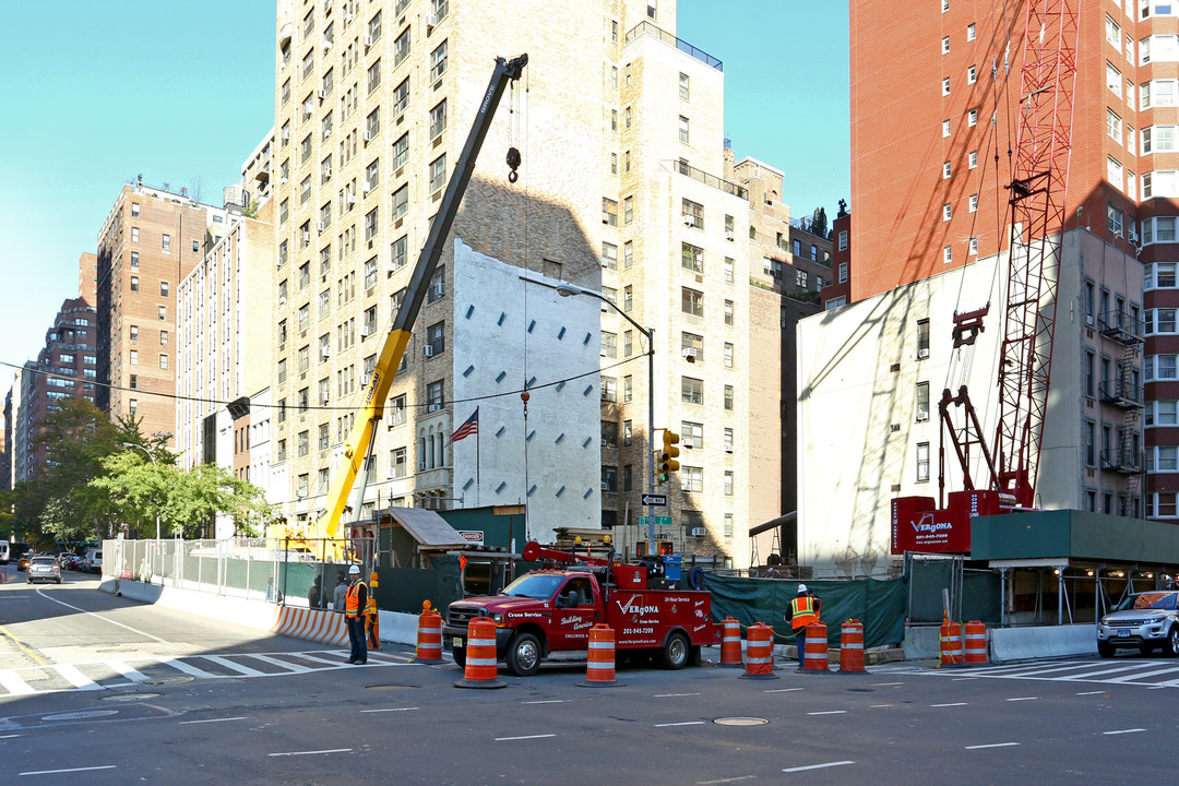 1379 Lexington Avenue in New York, NY - Building Photo