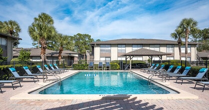 St. John's Pointe Apartment Homes in Orange Park, FL - Building Photo - Building Photo