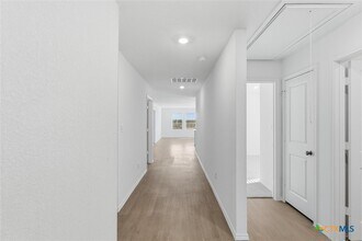 310 Trinity River Holw in San Marcos, TX - Building Photo - Building Photo