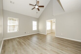 1925 Port James Cir in Nashville, TN - Building Photo - Building Photo