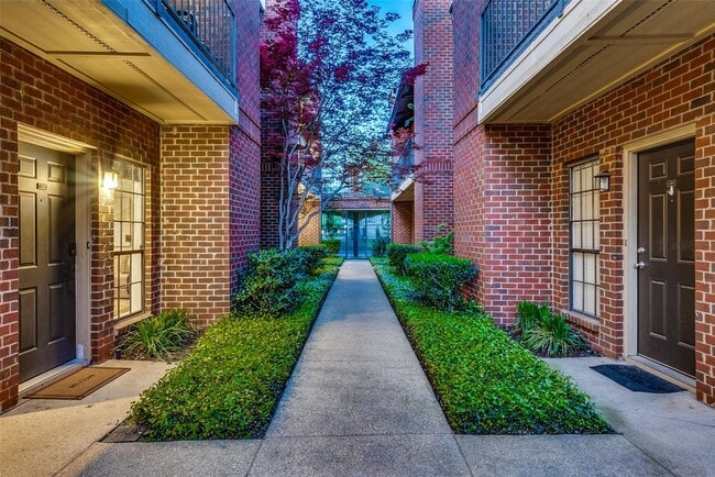 4405 Bowser Ave in Dallas, TX - Building Photo - Building Photo