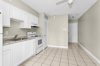 12900 Walden Rd in Montgomery, TX - Building Photo - Building Photo