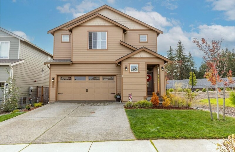 4567 Sand Dollar Dr in Bremerton, WA - Foto de edificio