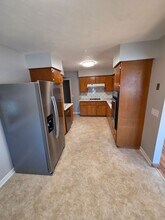 8342 Parker Ct in Omaha, NE - Building Photo - Building Photo