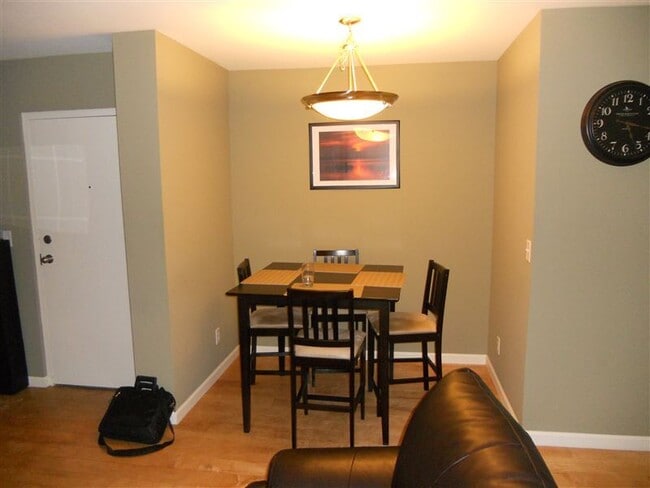 458 Fulton St W in Grand Rapids, MI - Building Photo - Building Photo