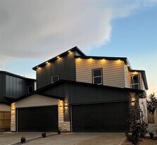1652 Hudspeth Ave in Dallas, TX - Building Photo