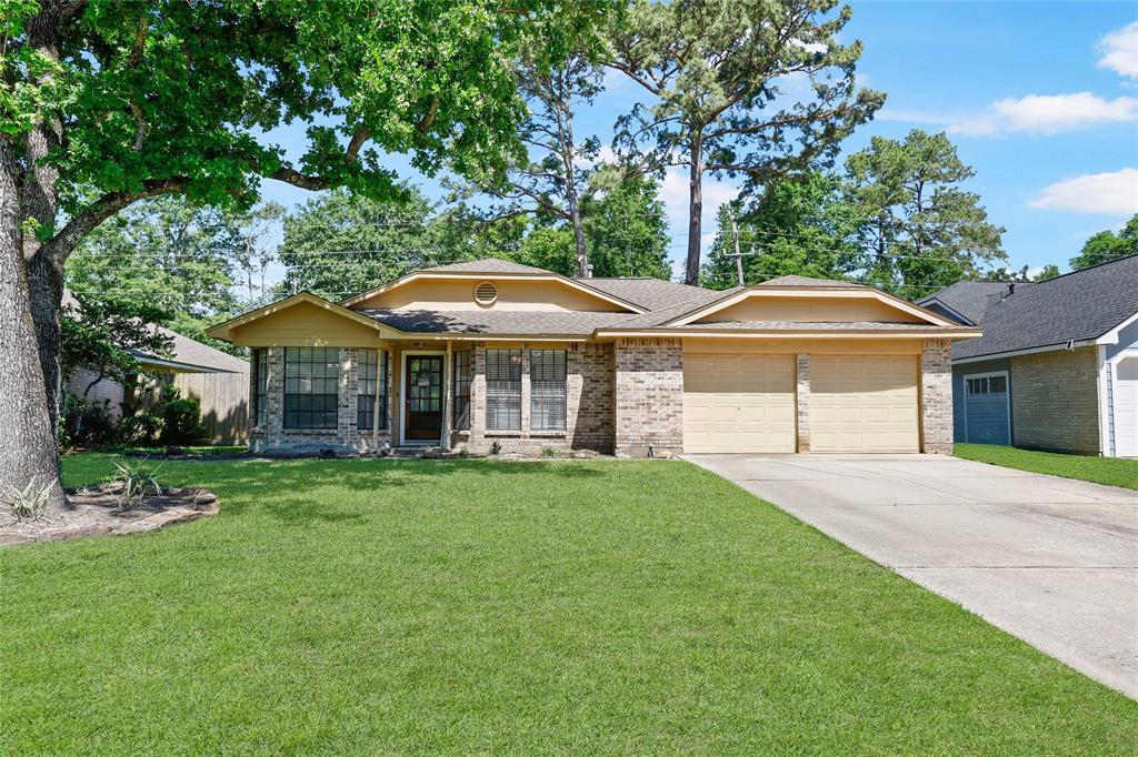 2919 Creek Manor Dr in Humble, TX - Building Photo