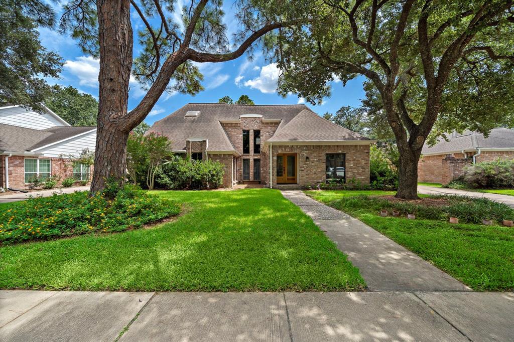 11611 Highgrove Dr in Houston, TX - Building Photo