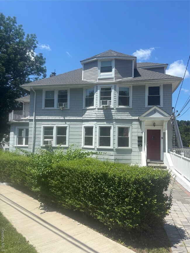 property at 174 Sedgwick Ave