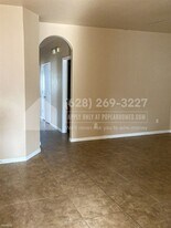 2804 Southampton Way