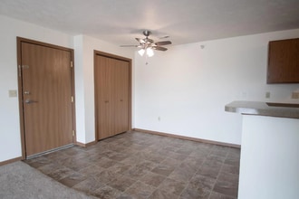 649 Parkwild Dr in Council Bluffs, IA - Building Photo - Building Photo