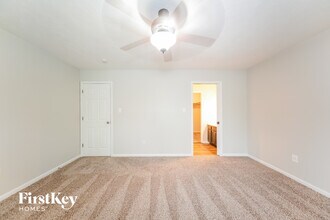 825 Country Ln in Indianapolis, IN - Building Photo - Building Photo