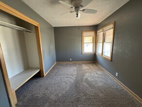 68 Faircrest Dr in Hutchinson, KS - Building Photo - Building Photo