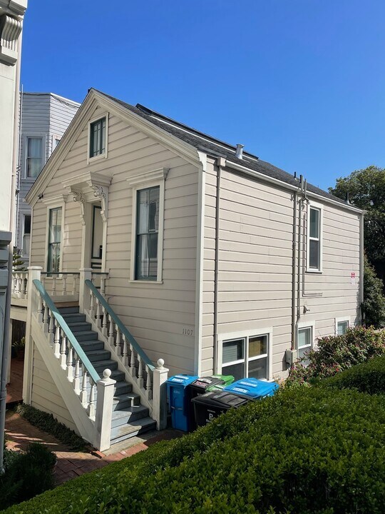 1107 Oak St in San Francisco, CA - Building Photo